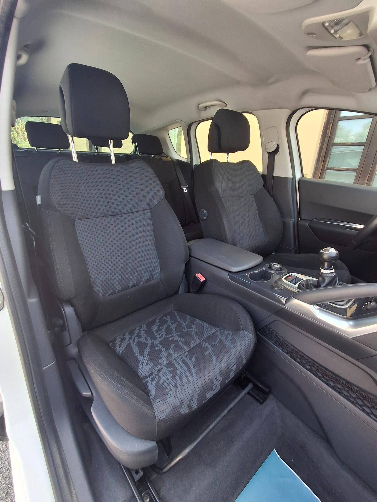 Peugeot 3008 1.6 HDi 112CV Tecno