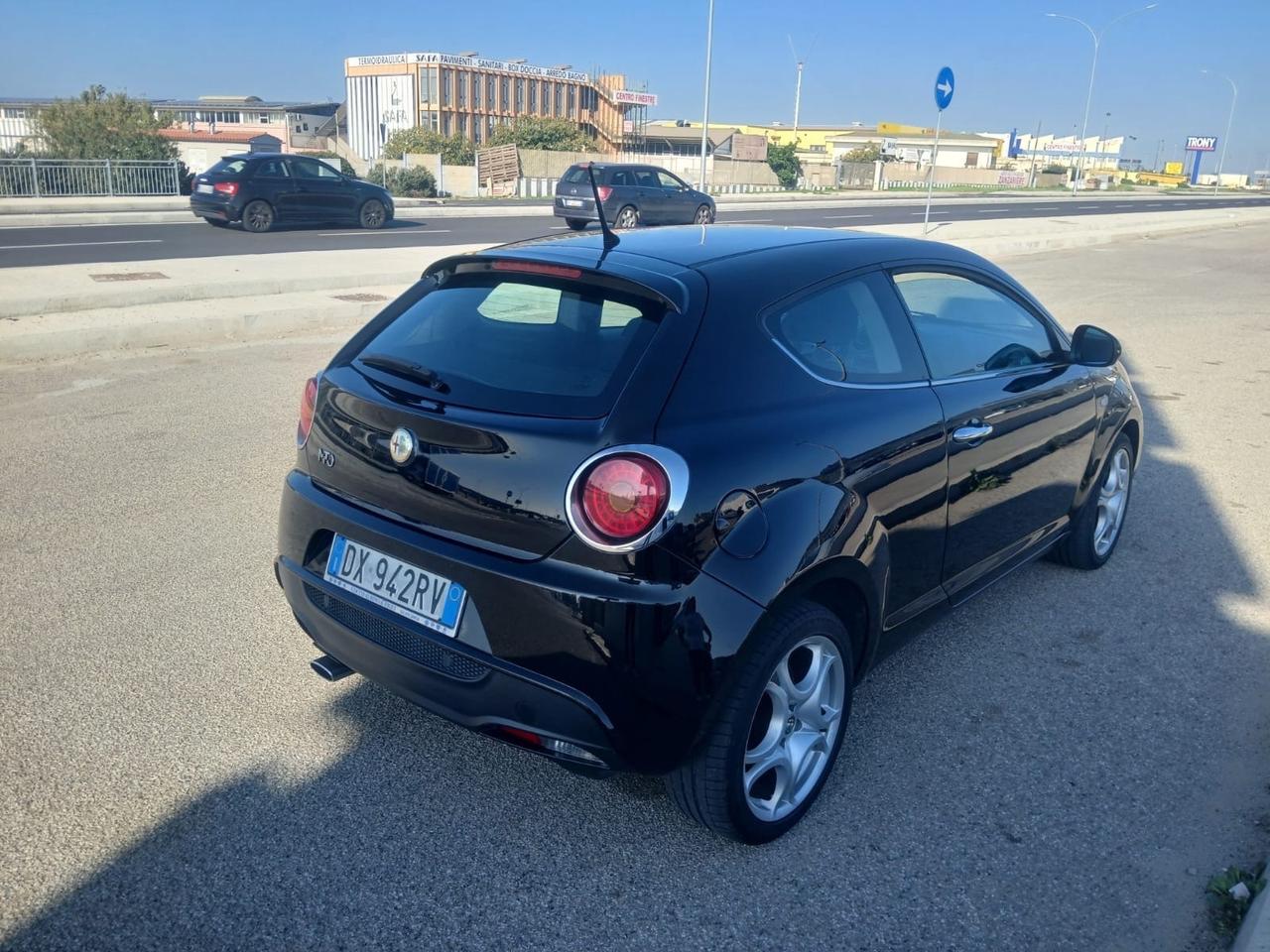 Alfa Romeo MiTo 1.6 JTDm 16V Distinctive Sport Pack