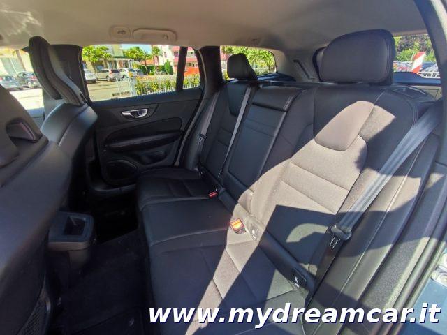VOLVO V60 B4 (d) Geartronic Momentum Business Pro