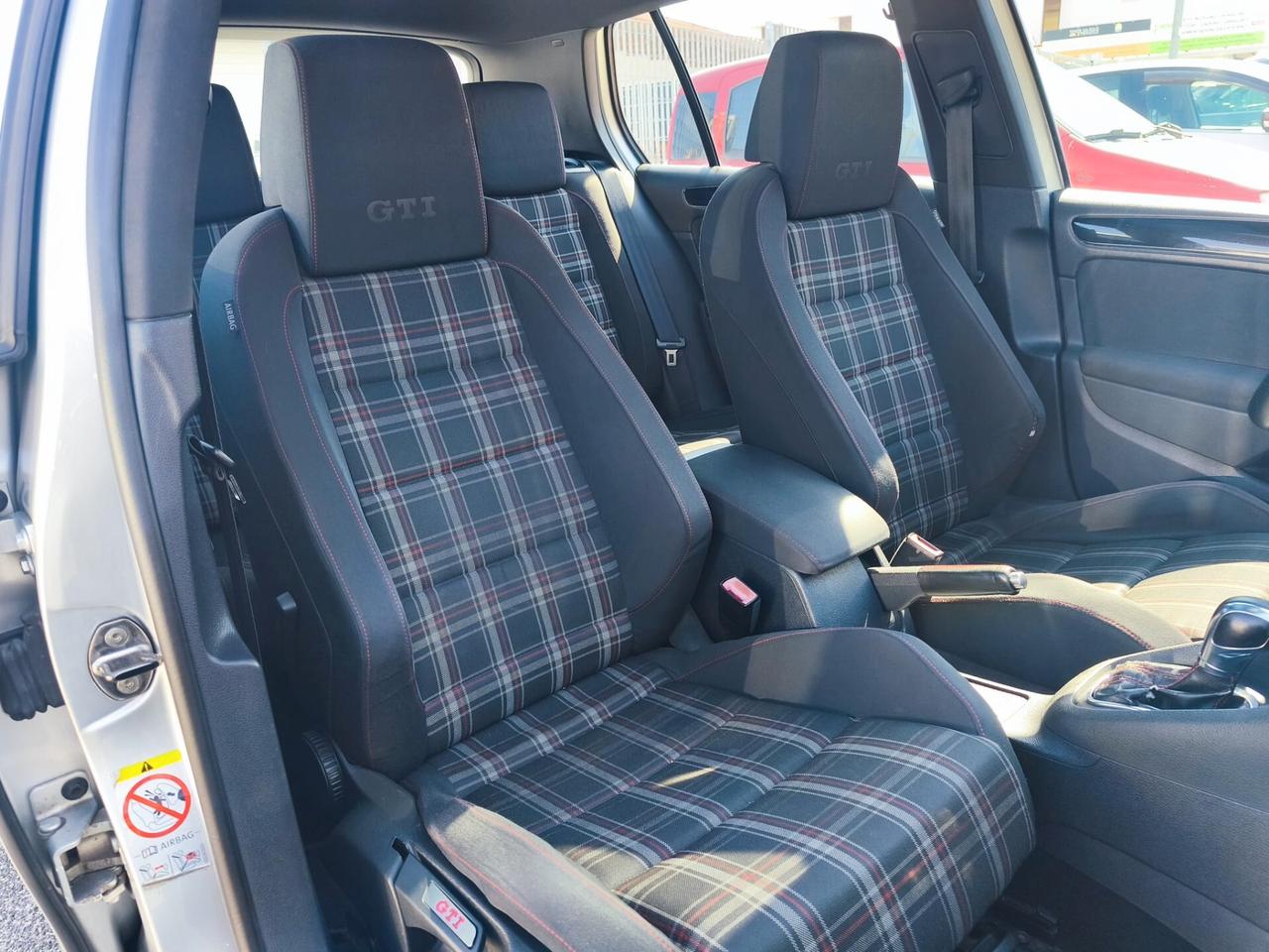 Volkswagen Golf GTI 2.0 TSI DSG 5p.