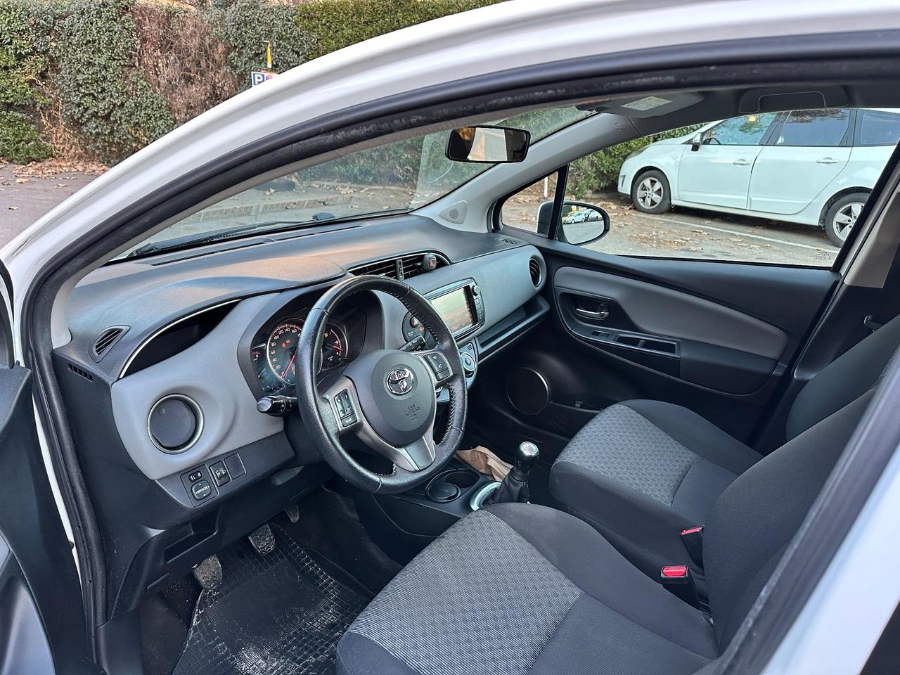 Toyota Yaris 1.0 5 porte Lounge solo 120mila km