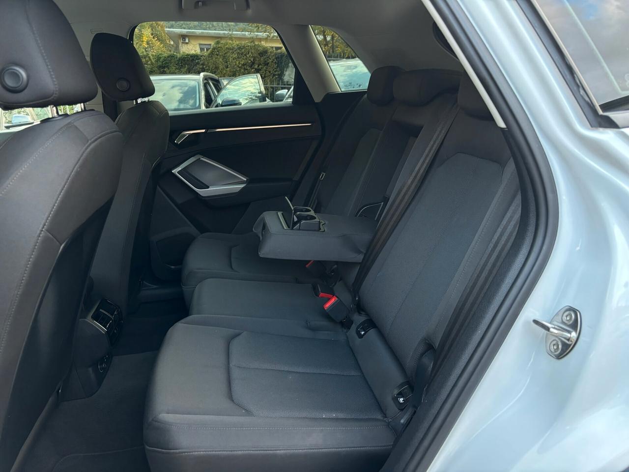 Audi Q3 35 TDI S tronic IDENTITY BLACK - SPORT