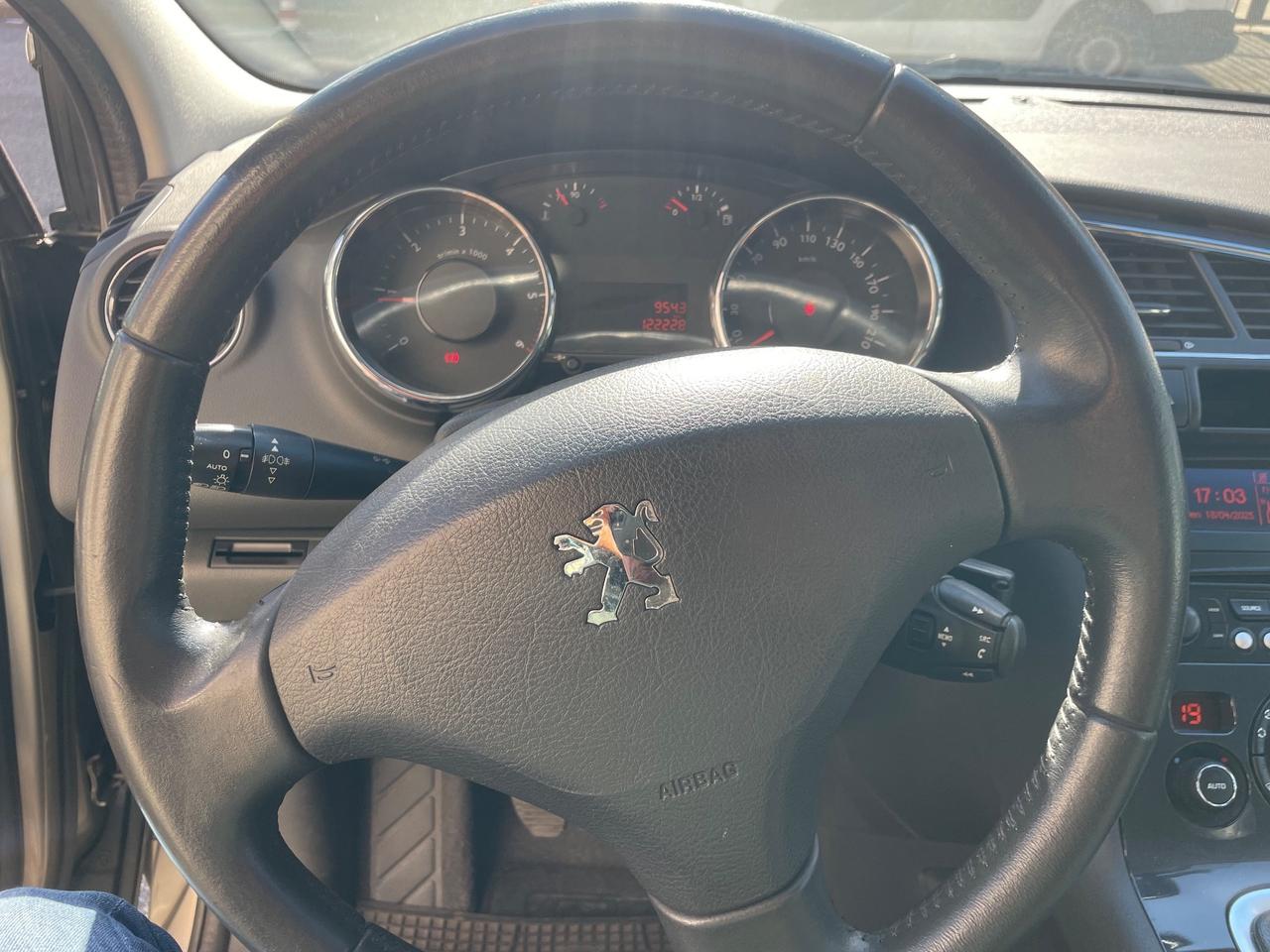 Peugeot 3008 1.6 HDi 112CV Active Mix