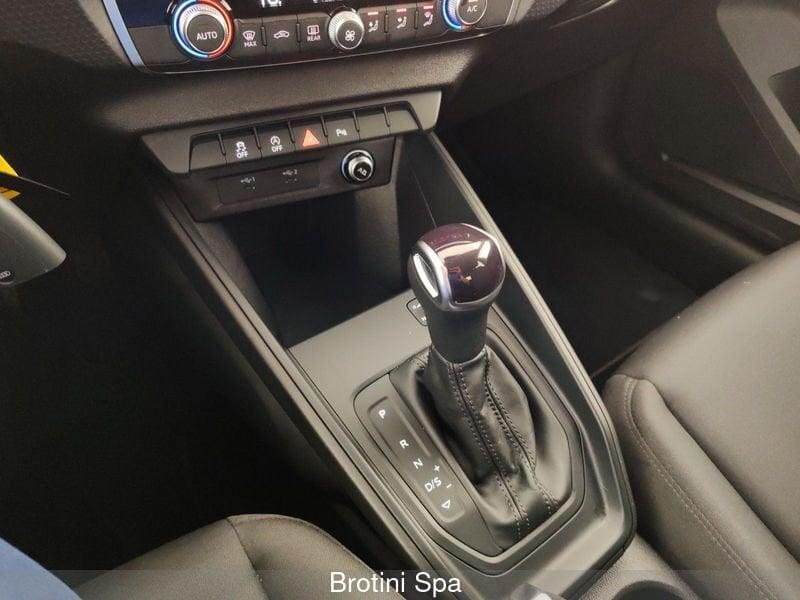Audi A1 citycarver 30 TFSI S tronic Admired