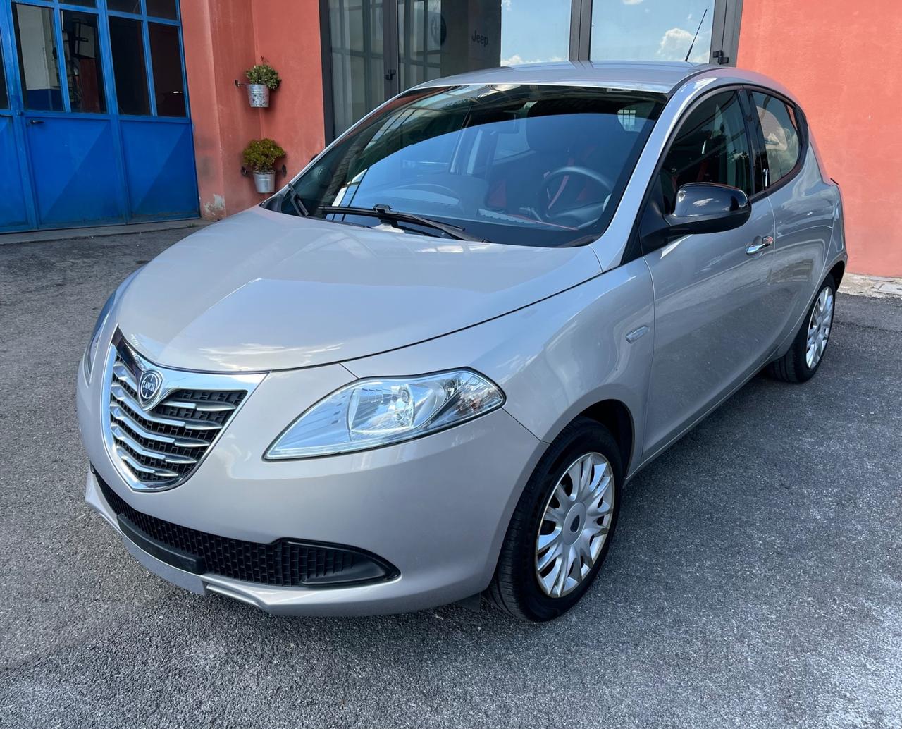 Lancia Ypsilon 1.2 69 CV Black/Red-km72000-