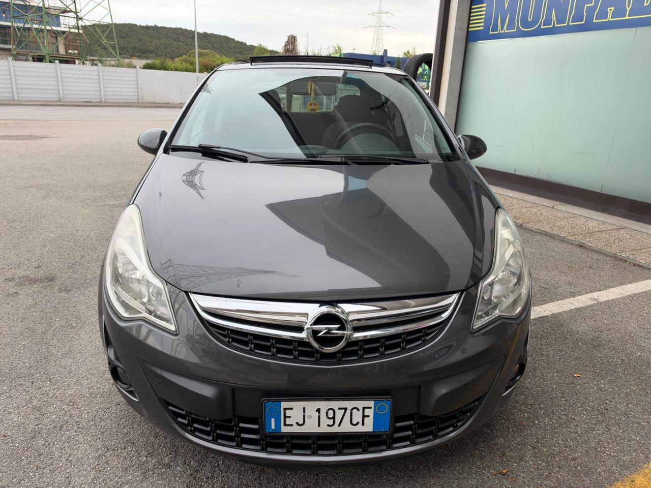 Opel Corsa 1.2 5 porte Elective tetto panoramico