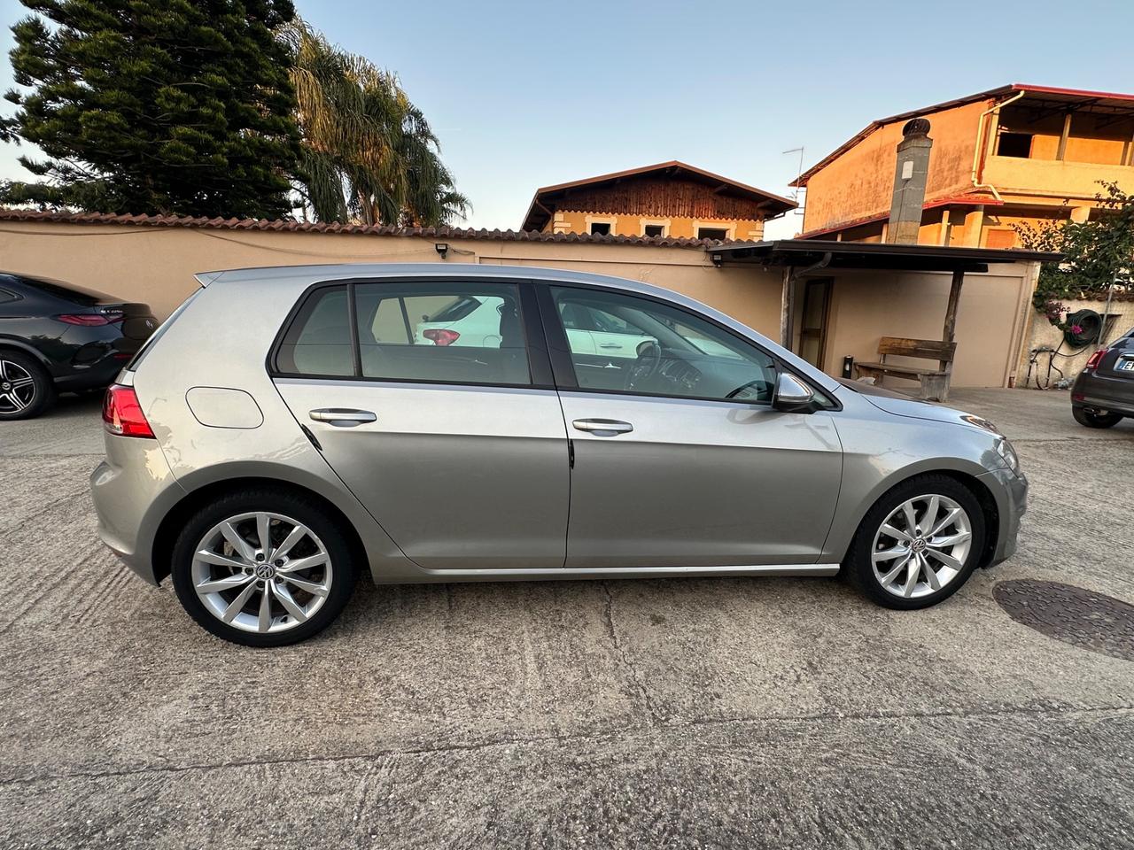 Volkswagen Golf 1.6 TDI 5p. Highline BlueMotion Technology