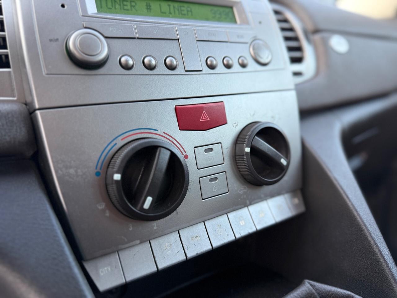 Lancia Ypsilon 1.4 Oro NEOPATENTATI