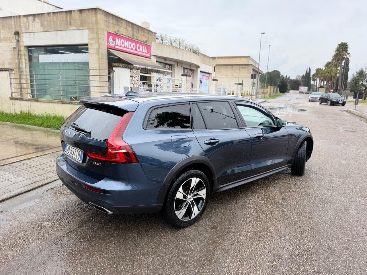 Volvo V60 Cross Country B4 (d) AWD Geartronic Business Pro