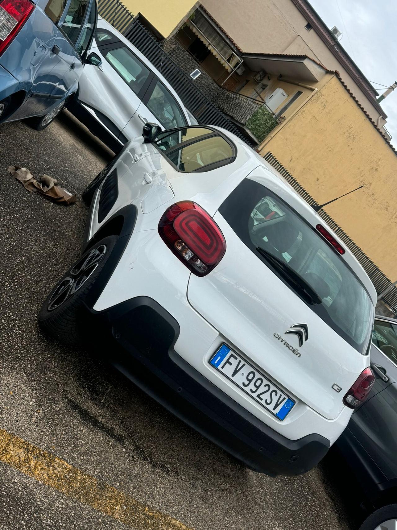 Citroen C3 BlueHDi 100 S&S Shine navigatore carplay