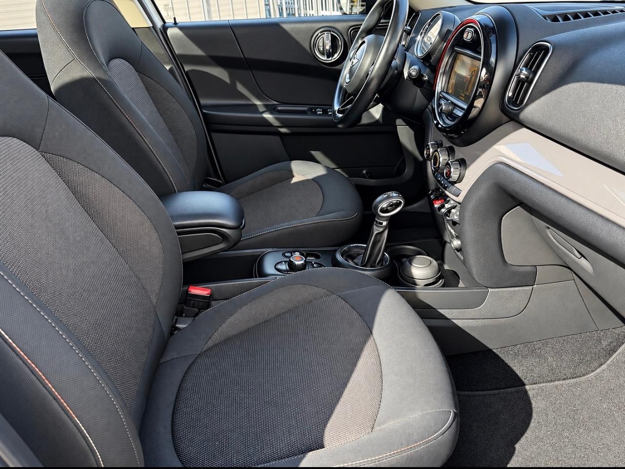 Mini Cooper Countryman D automatica