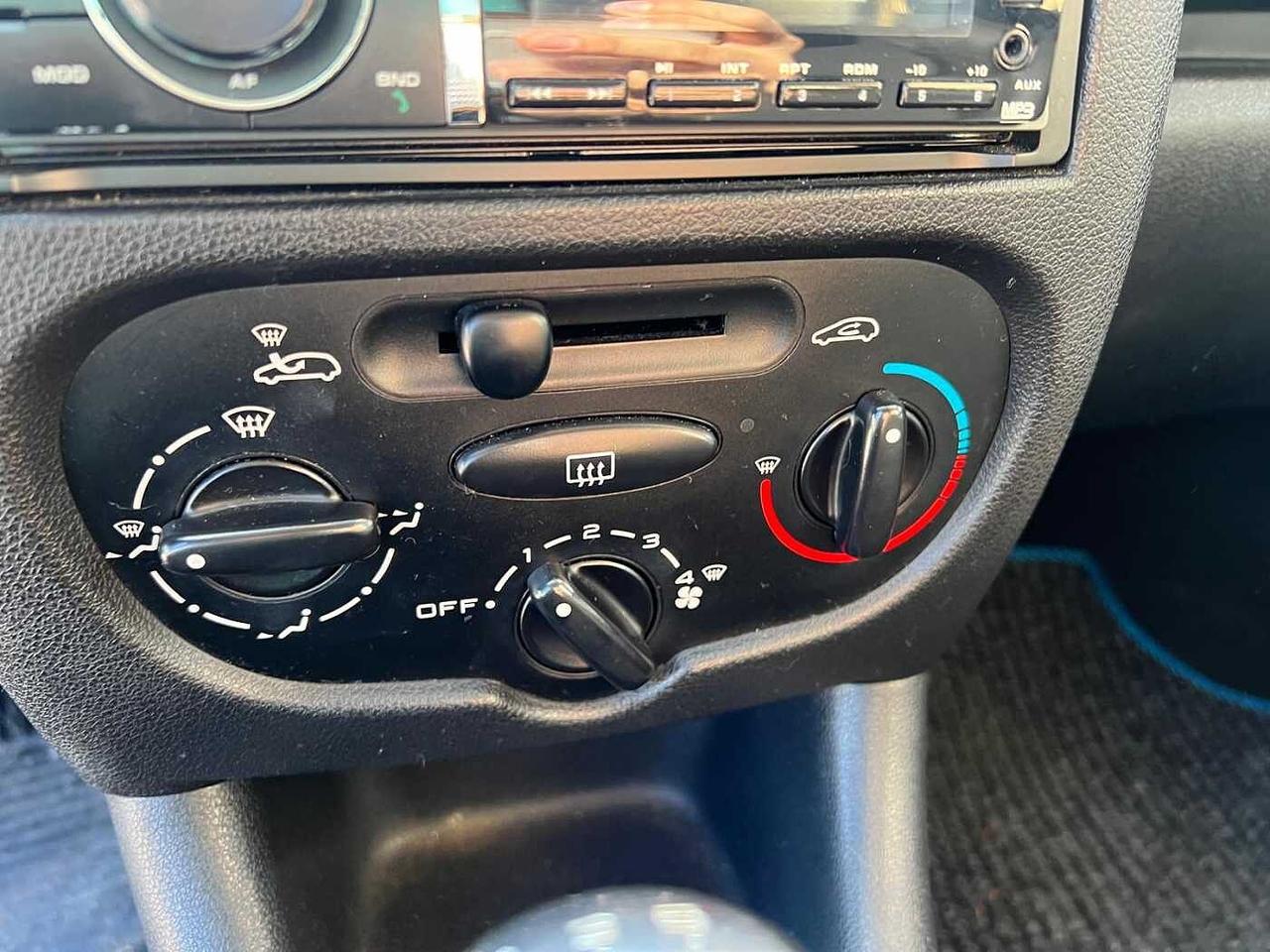 Peugeot 206 Plus 1.1 60CV 3p. Plus GPL