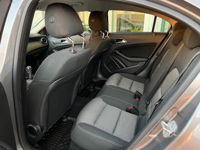 Mercedes-benz A 180 Navi, Sensori, Bluetooth, Neopatentati