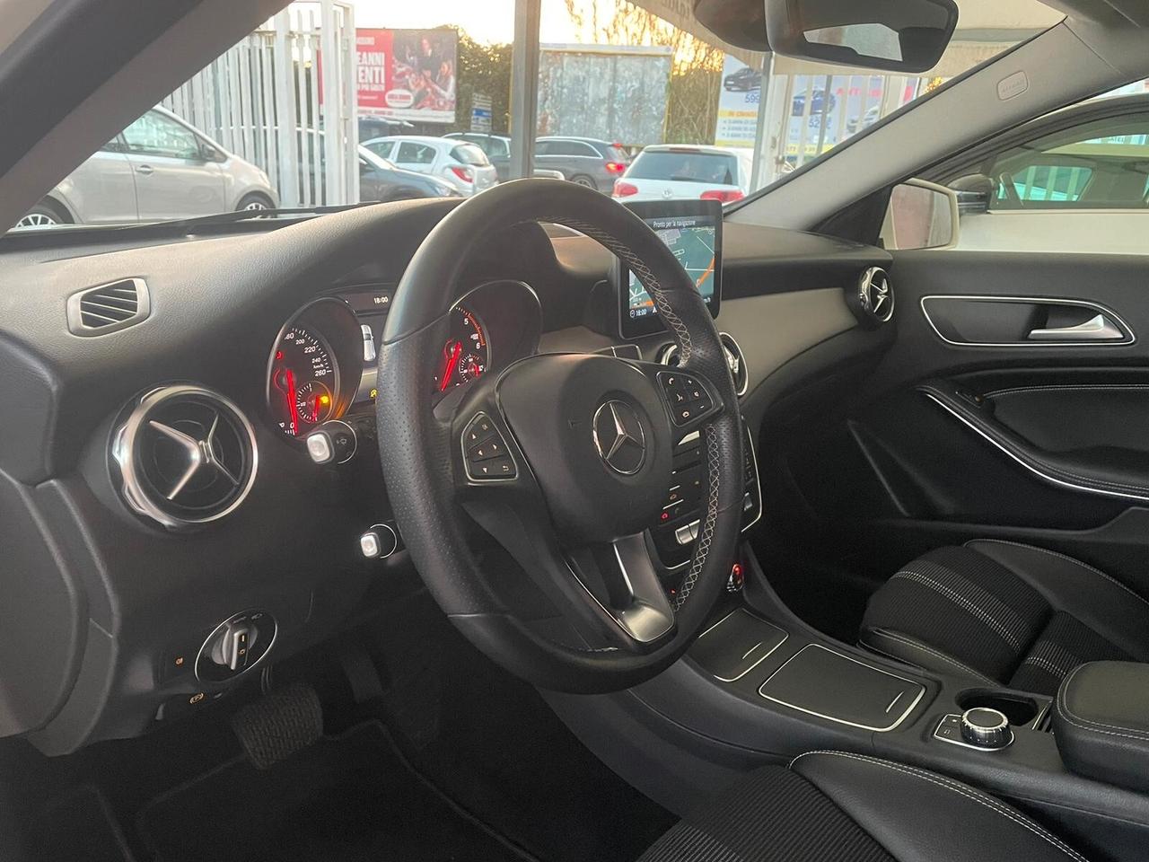 Mercedes-benz GLA 200 d Automatic Premium
