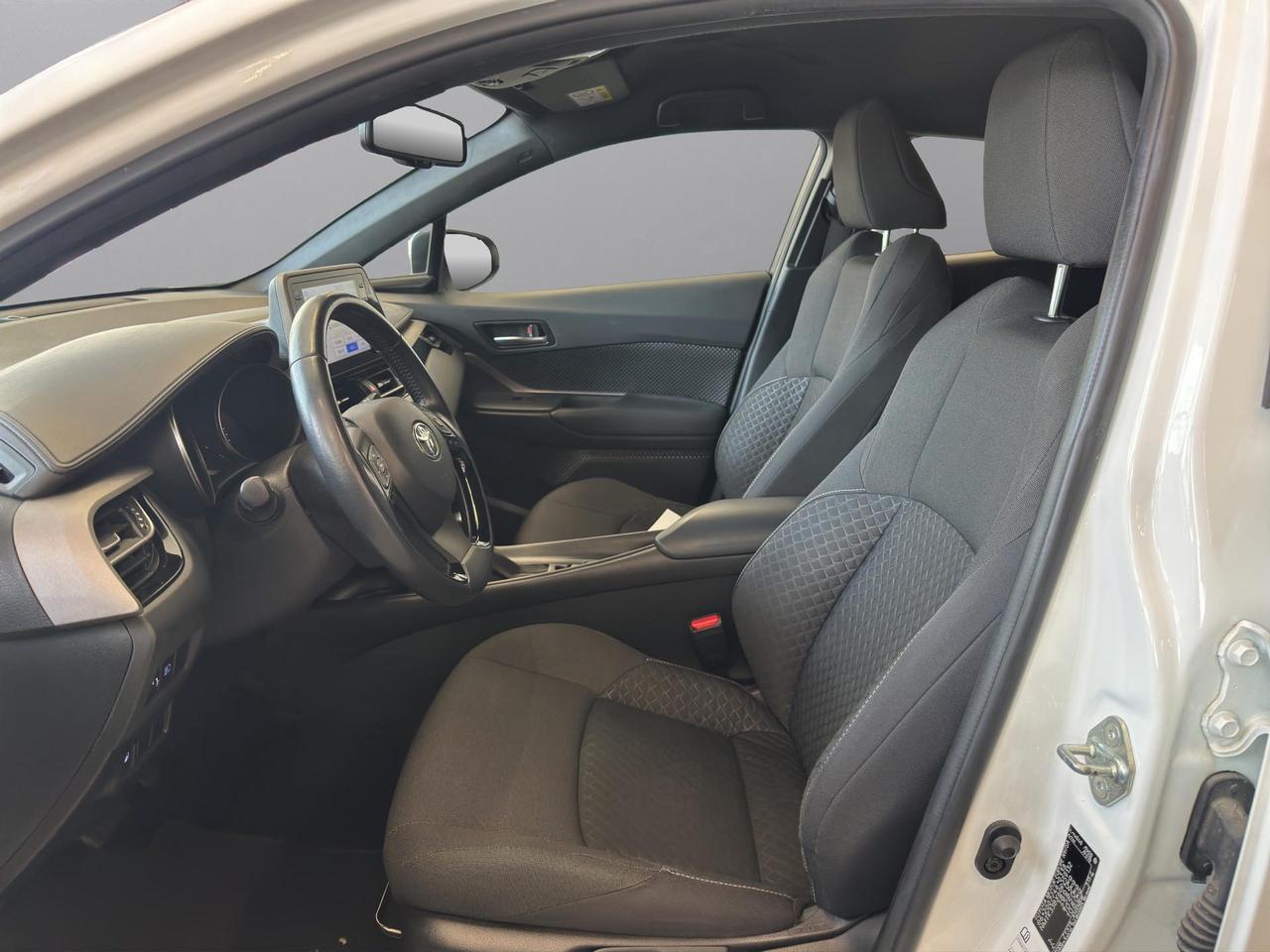 Toyota C-HR 1.8h Active e-cvt