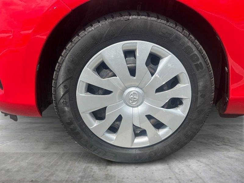 Toyota Yaris Yaris 5p 1.5h Cool my18