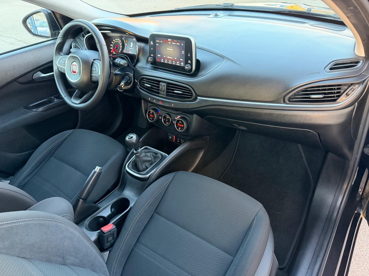Fiat Tipo 1.6 Multijet 120 cv Lounge 2017 97.000 km