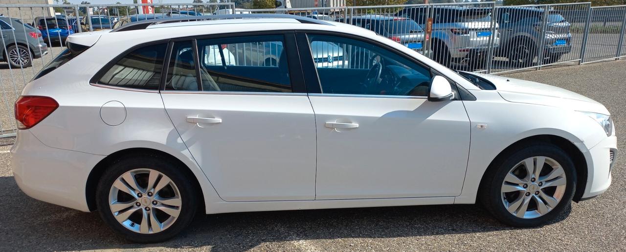 Chevrolet Cruze 1.7 Diesel Station Wagon LTZ