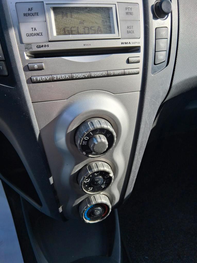 Toyota Yaris 1.0 BENZINA IDONEA NEOPATENTATI, UNICO PROPRIETARIO