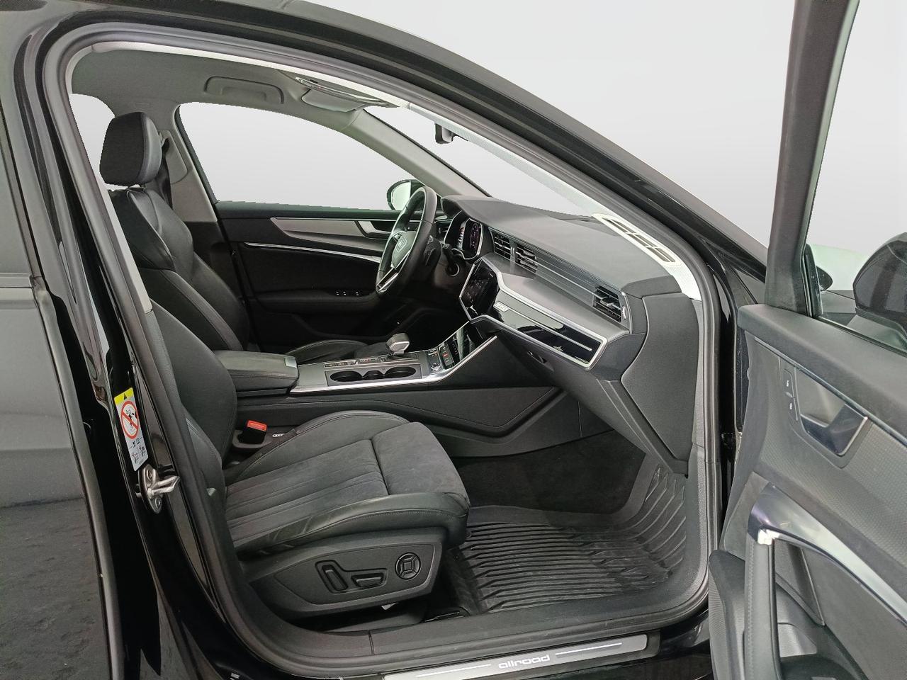 AUDI A6 V 2019 Allroad - A6 Allroad 40 2.0 tdi mhev 12V Evolution quattro 204cv s-tro