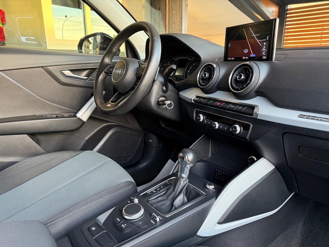 Audi Q2 35 TDI S tronic Identity Black FINANZIAMENTO INTERO IMPORTO CON MINI RATE