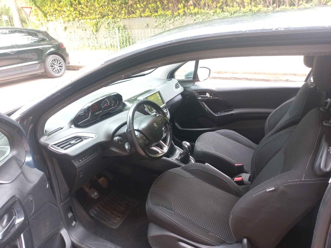Peugeot 208 PureTech 82 3 porte Active