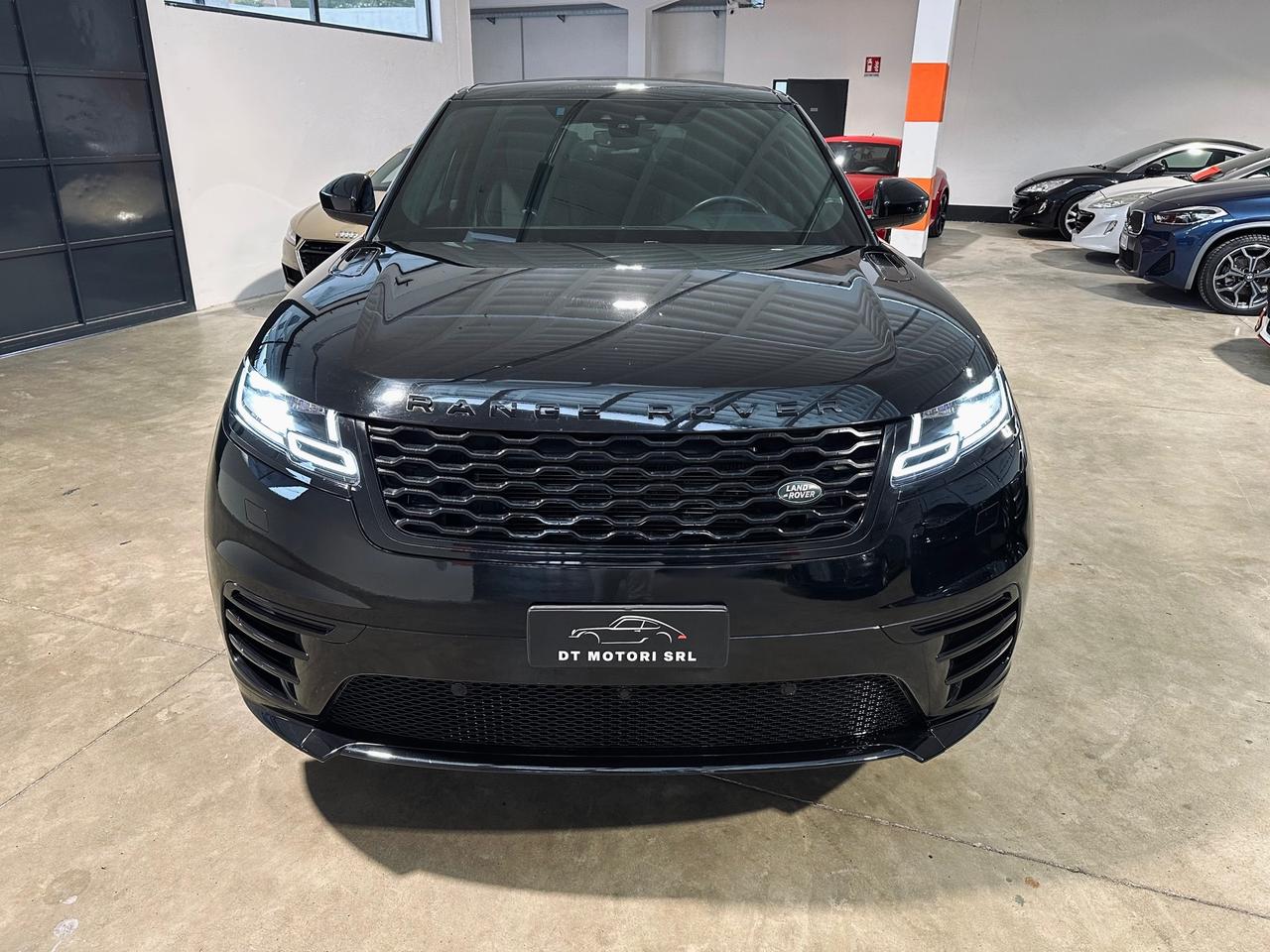 Land Rover Range Rover Velar R-Dynamic 240cv TOTAL BLACK-SCHERMI-LUCI AMBIENTE