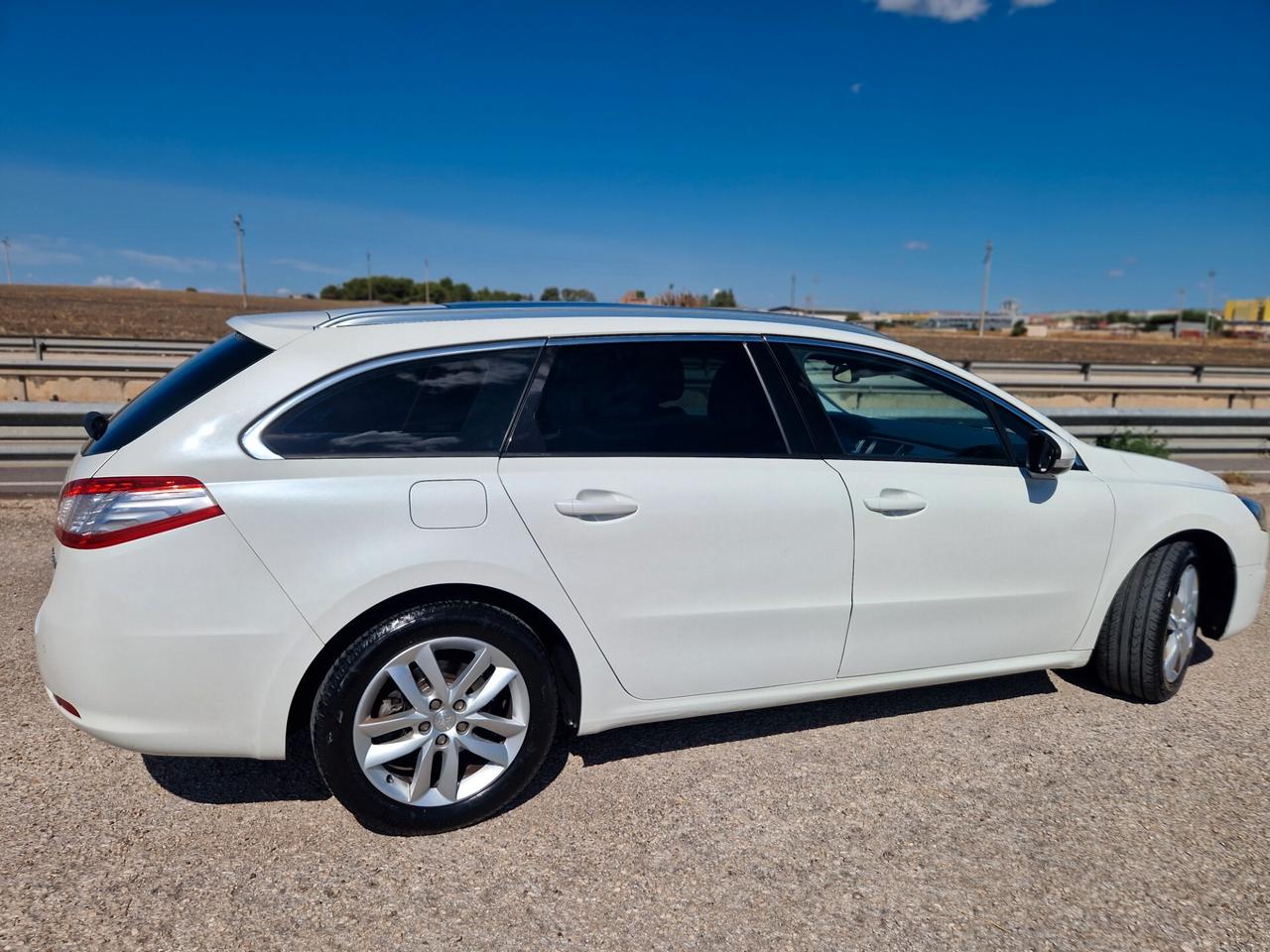 Peugeot 508 2.0 HDi 163CV SW Ciel Active