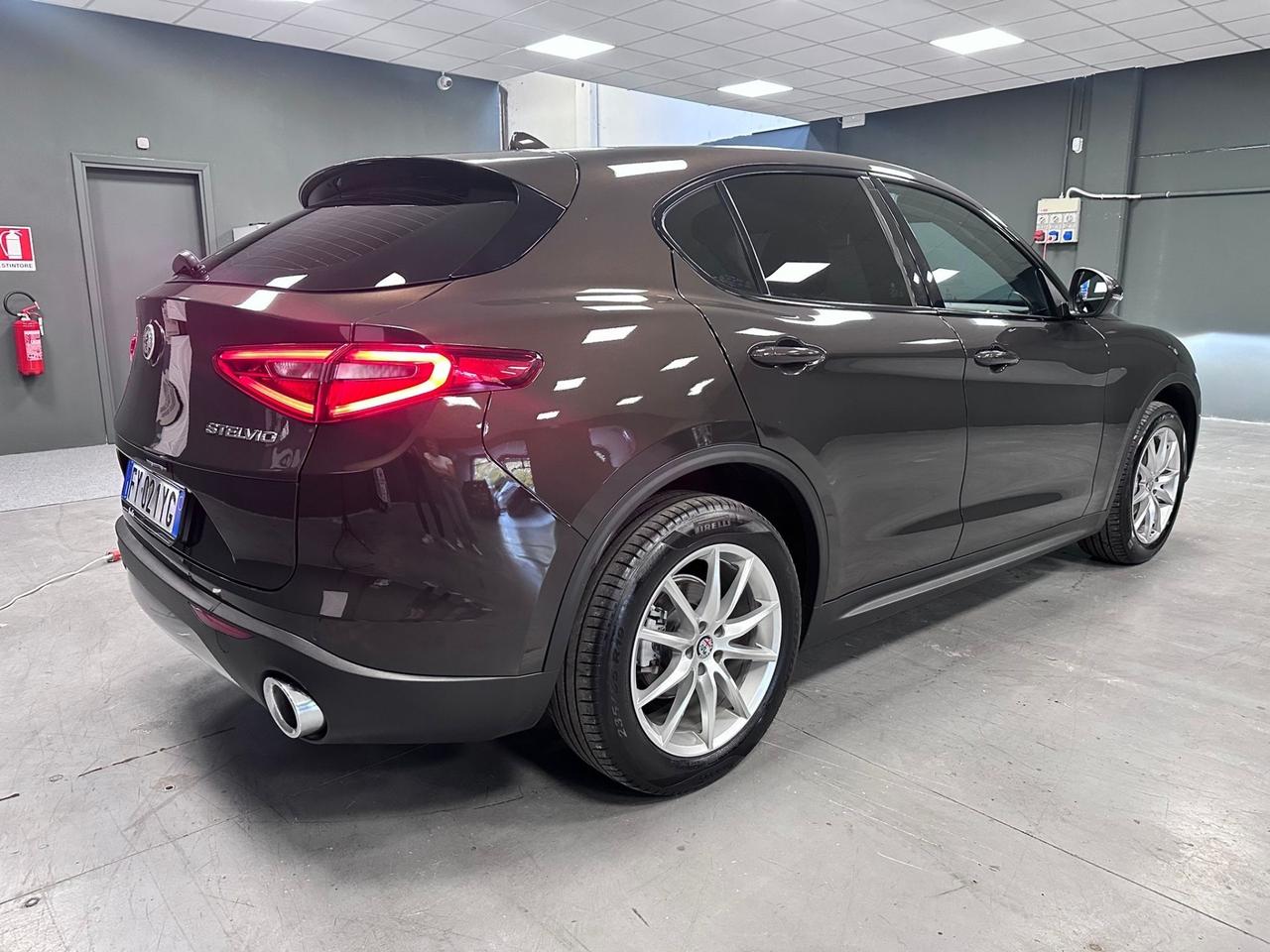 Alfa Romeo Stelvio 2.2 Turbodiesel 190 CV AT8 RWD Executive