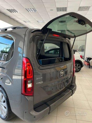 Opel Combo TRASPORTO DISABILI PIANALE RIBASSATO