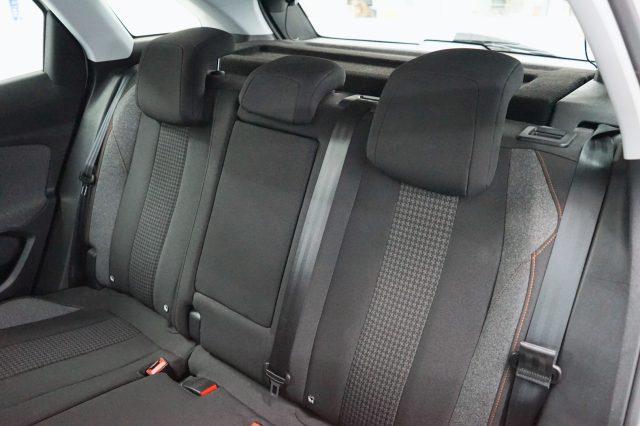 PEUGEOT 3008 BlueHDi 130 S&S EAT8 Business Uniprop. Tagliandata