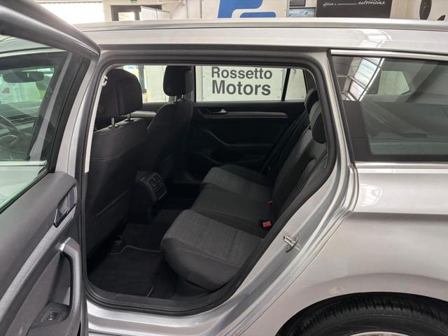 VOLKSWAGEN Passat Variant 2.0 TDI SCR EVO DSG Business