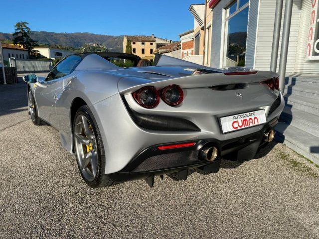 FERRARI F8 Spider