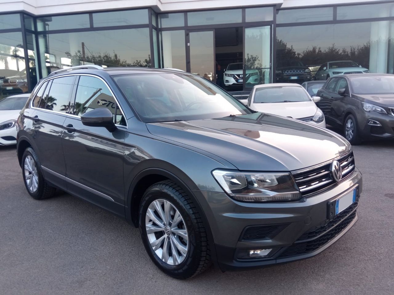 Volkswagen Tiguan 2.0 TDI Business DSG NAVI