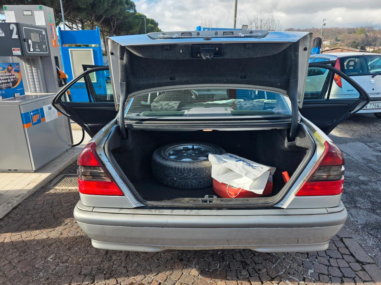 Mercedes-benz C 200 cat Classic con 167.000km Neopatentati ok