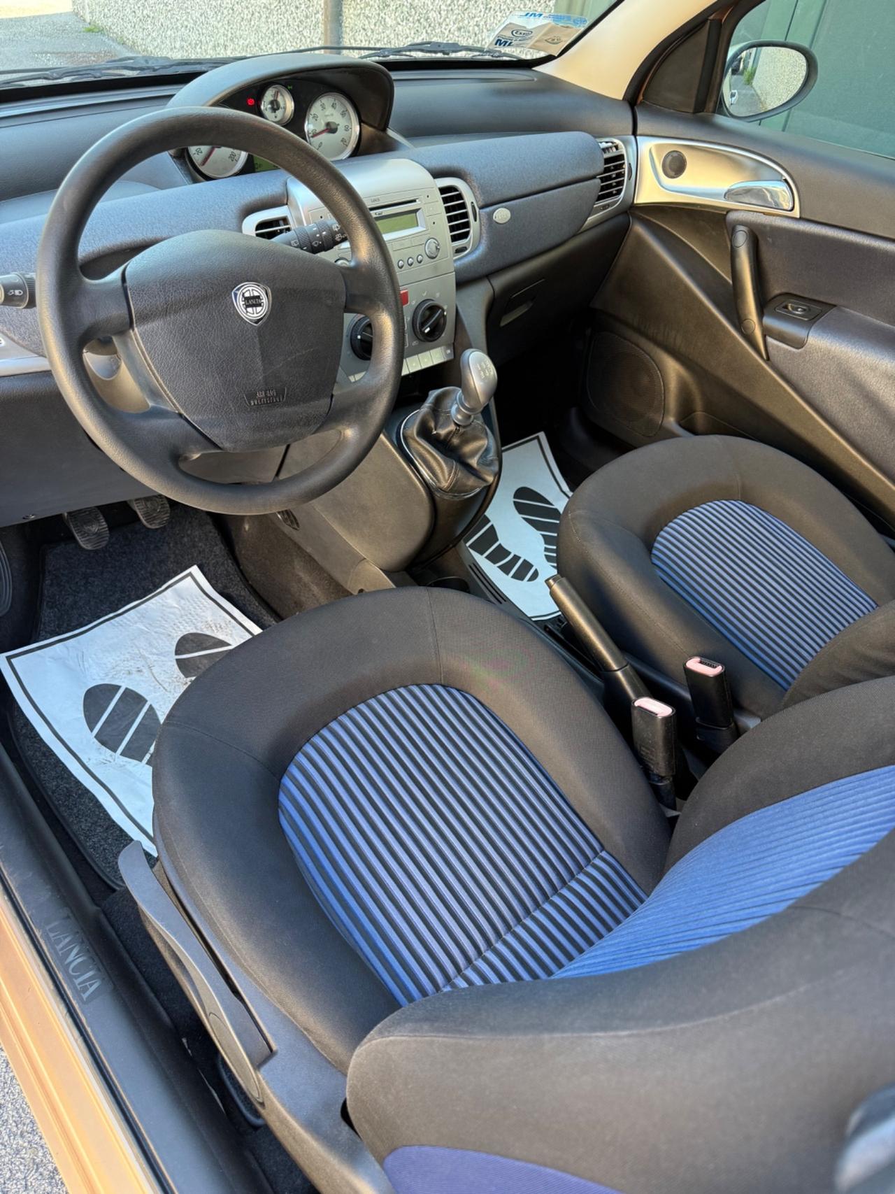Lancia Ypsilon 1.2 Oro Bianco