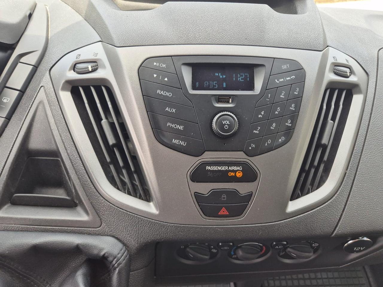 FORD TRANSIT 9 POSTI ''GANCIO TRAINO''