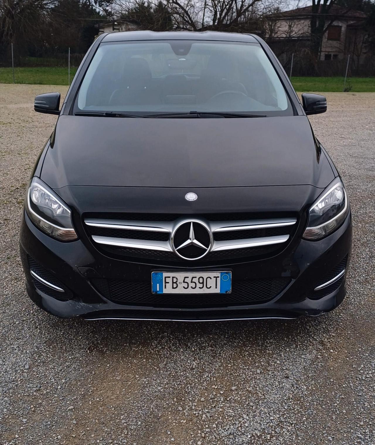 Mercedes-benz B 180 B 180 d Automatic Premium