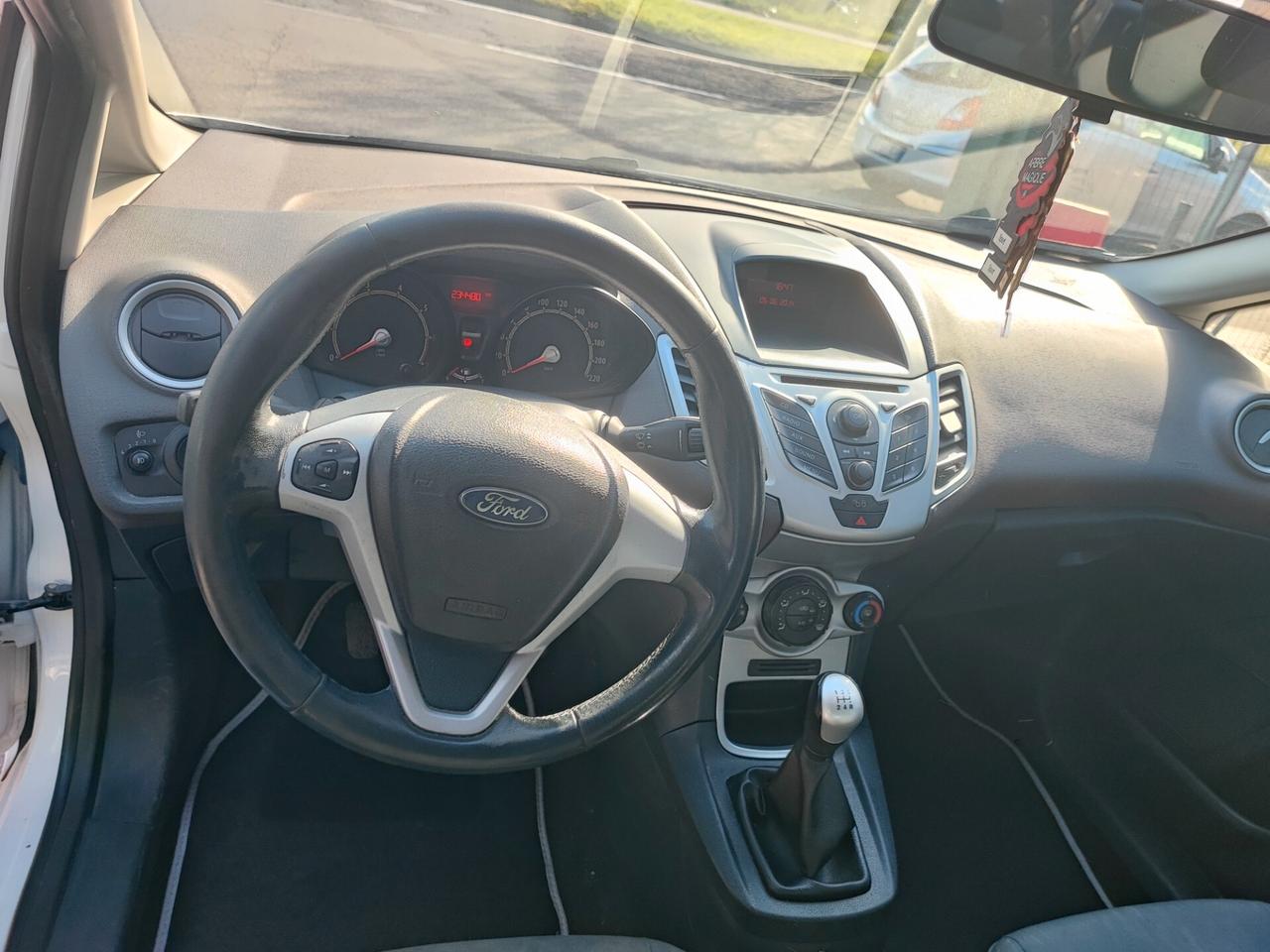 Ford Fiesta 1.4 3 porte Bz.- GPL Titanium