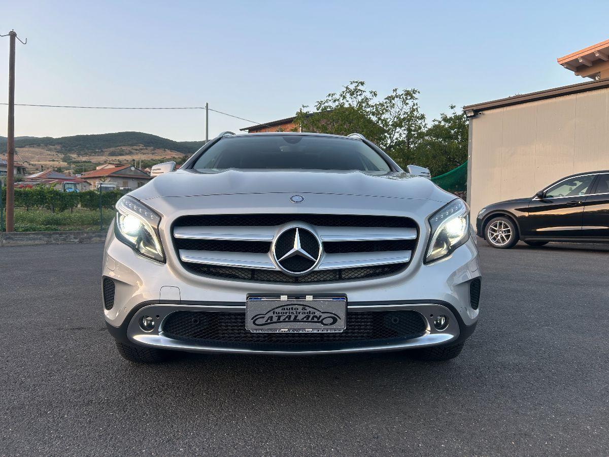 MERCEDES - Classe GLA - GLA 200 d Automatic 4Matic Premium TETTO