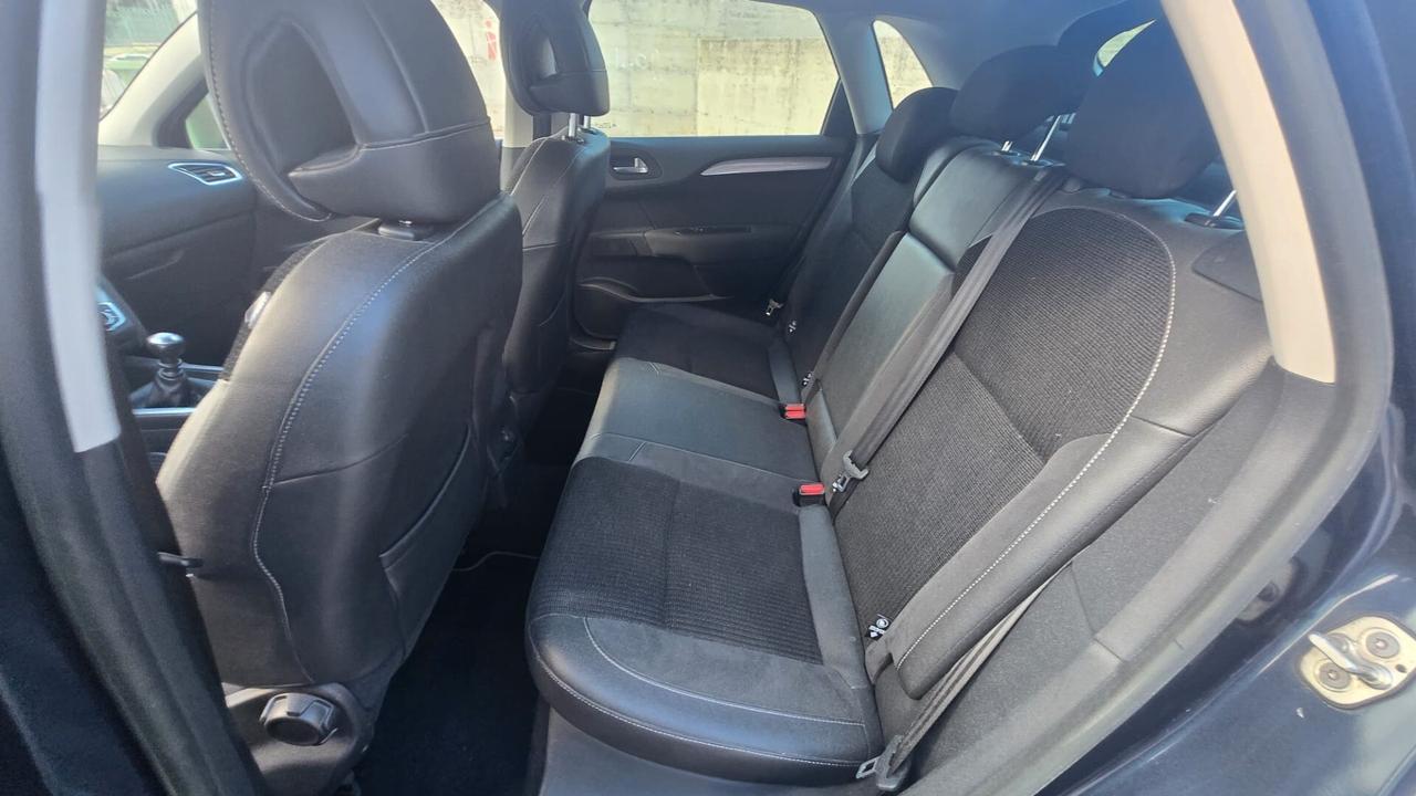 Citroen C4 BlueHDi 120 S&S EAT6 Feel