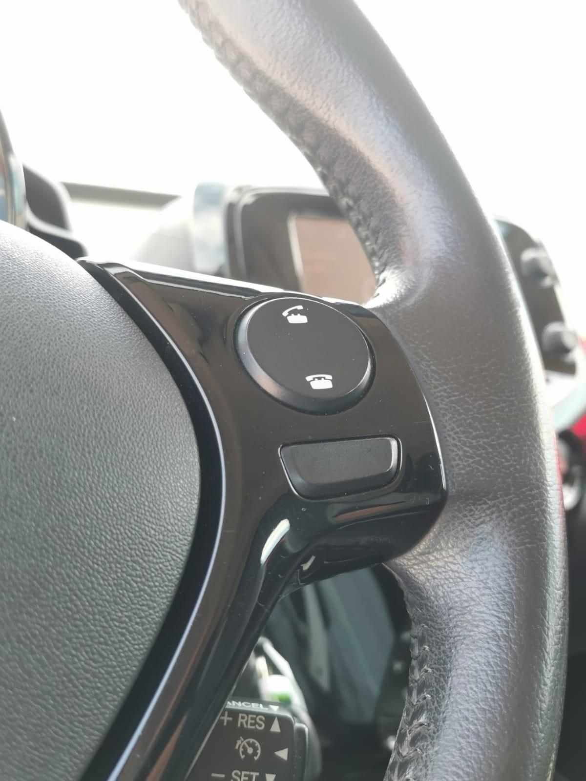 Toyota Aygo 1.0 VVT-i 69 CV 5P. x-cool 2014