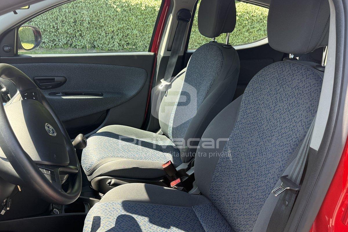 LANCIA Ypsilon 1.2 69 CV 5 porte GPL Silver