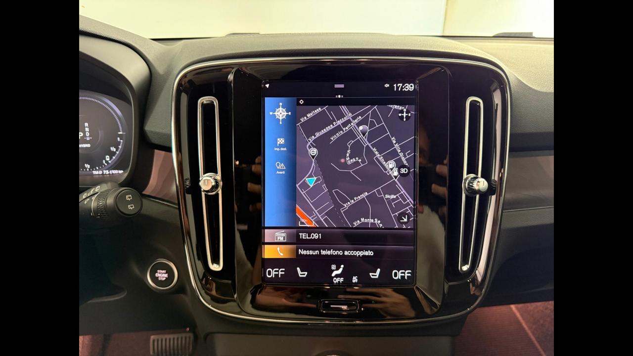 VOLVO XC40 2023 - XC40 1.5 t4 recharge phev Plus Dark auto