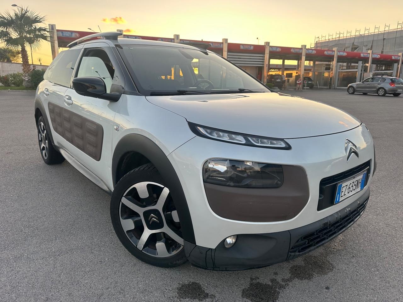 Citroen C4 Cactus BlueHDi 100 Shine