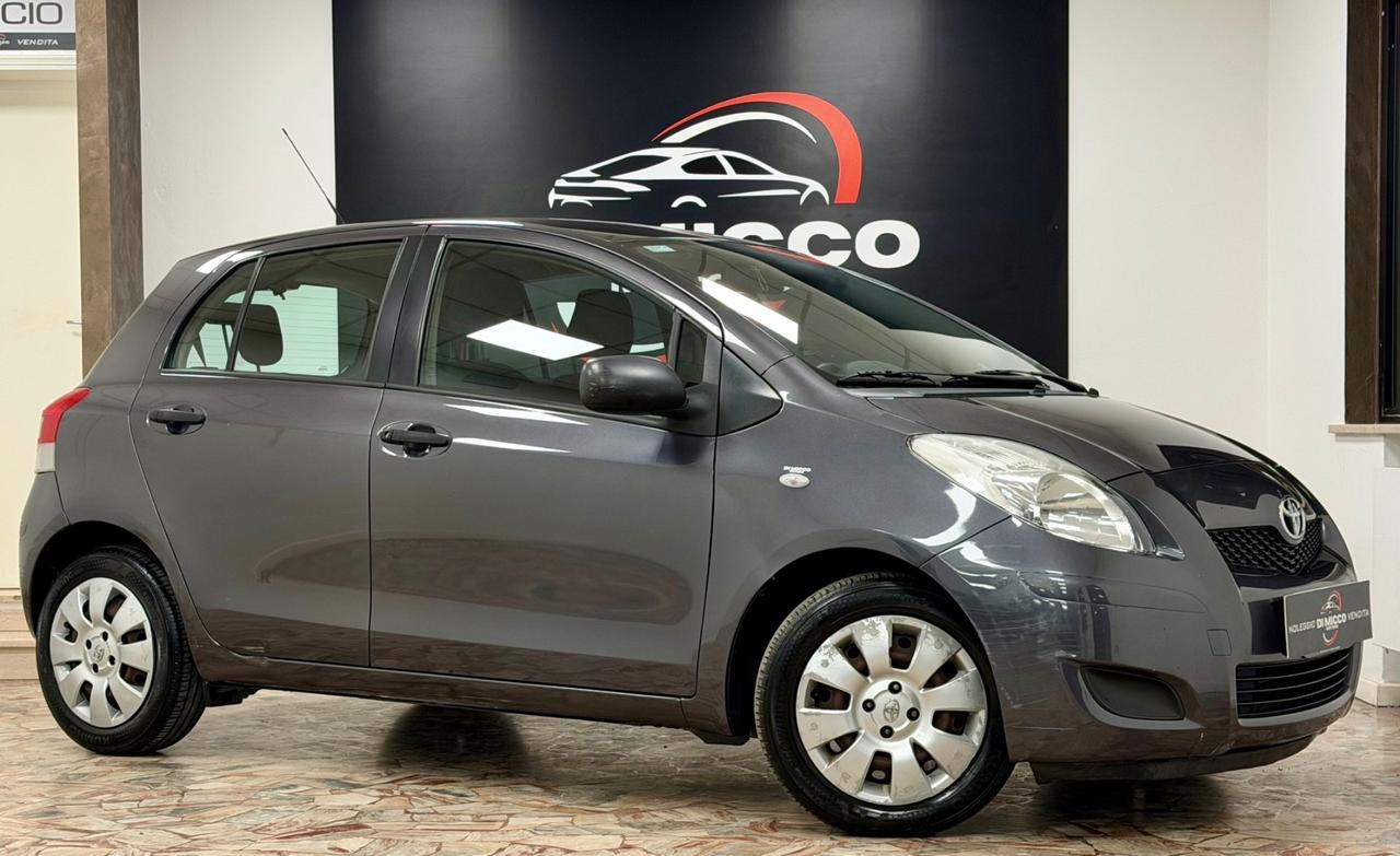 Toyota Yaris 1.0 5 porte Sol