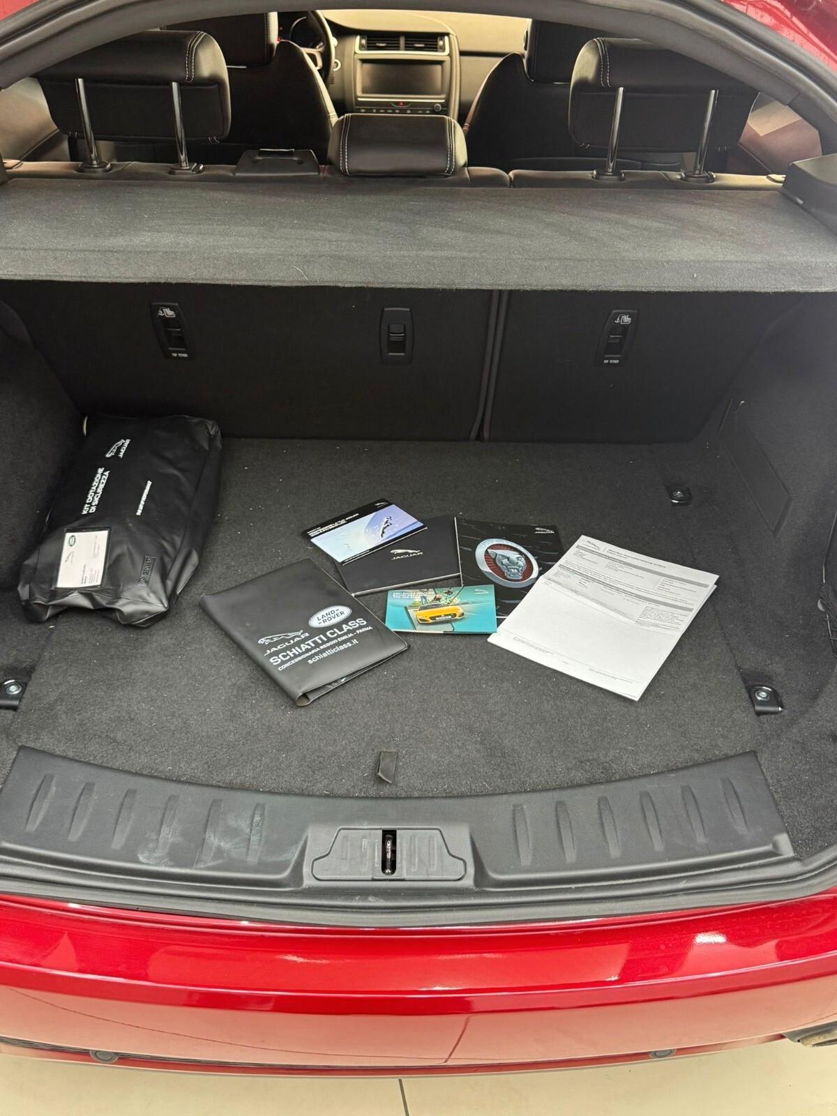 Jaguar E-Pace 2.0D 150 CV AWD aut. R-Dynamic