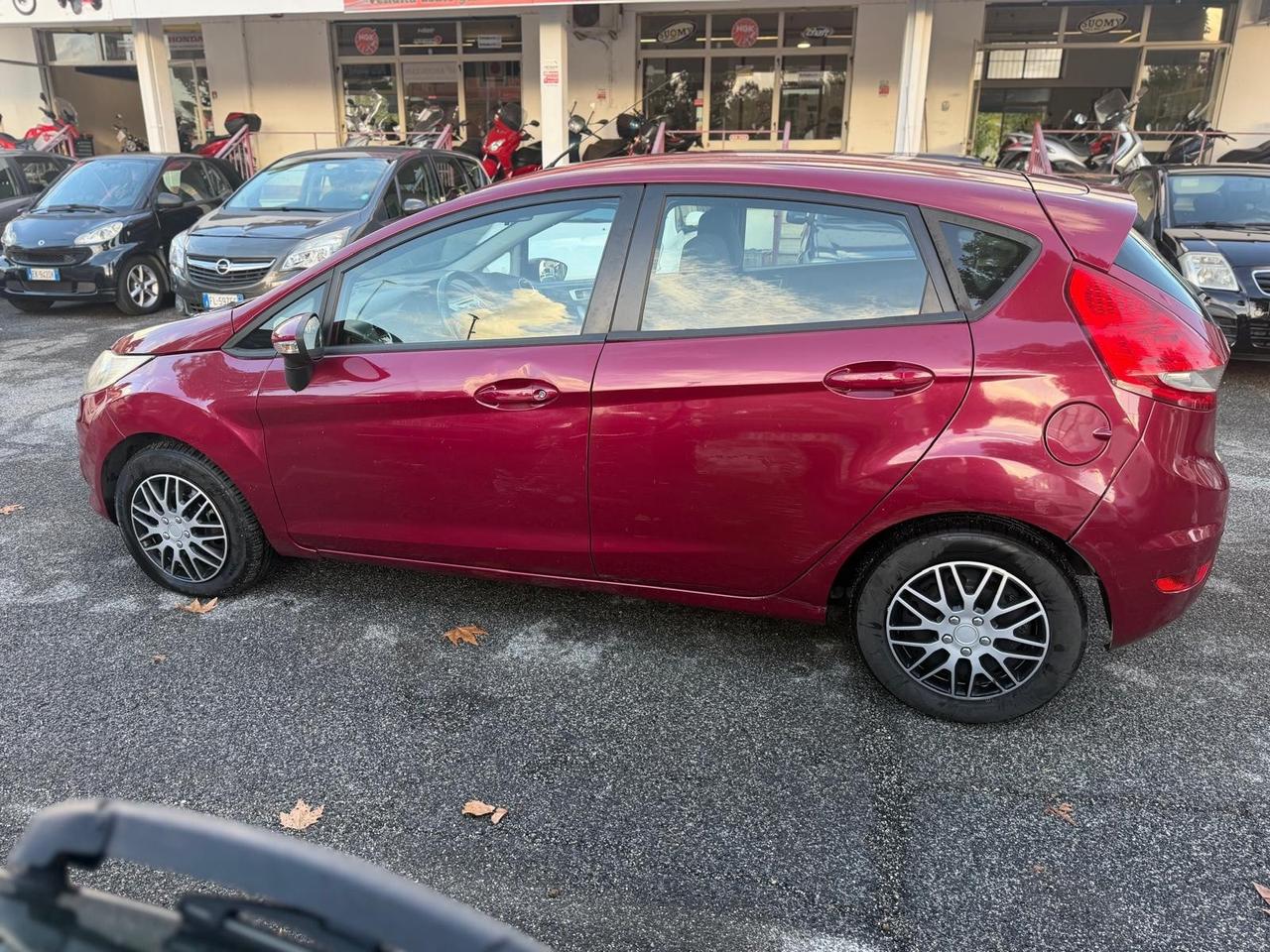 Ford Fiesta Ikon 1.4 TDCi 70CV 5 porte