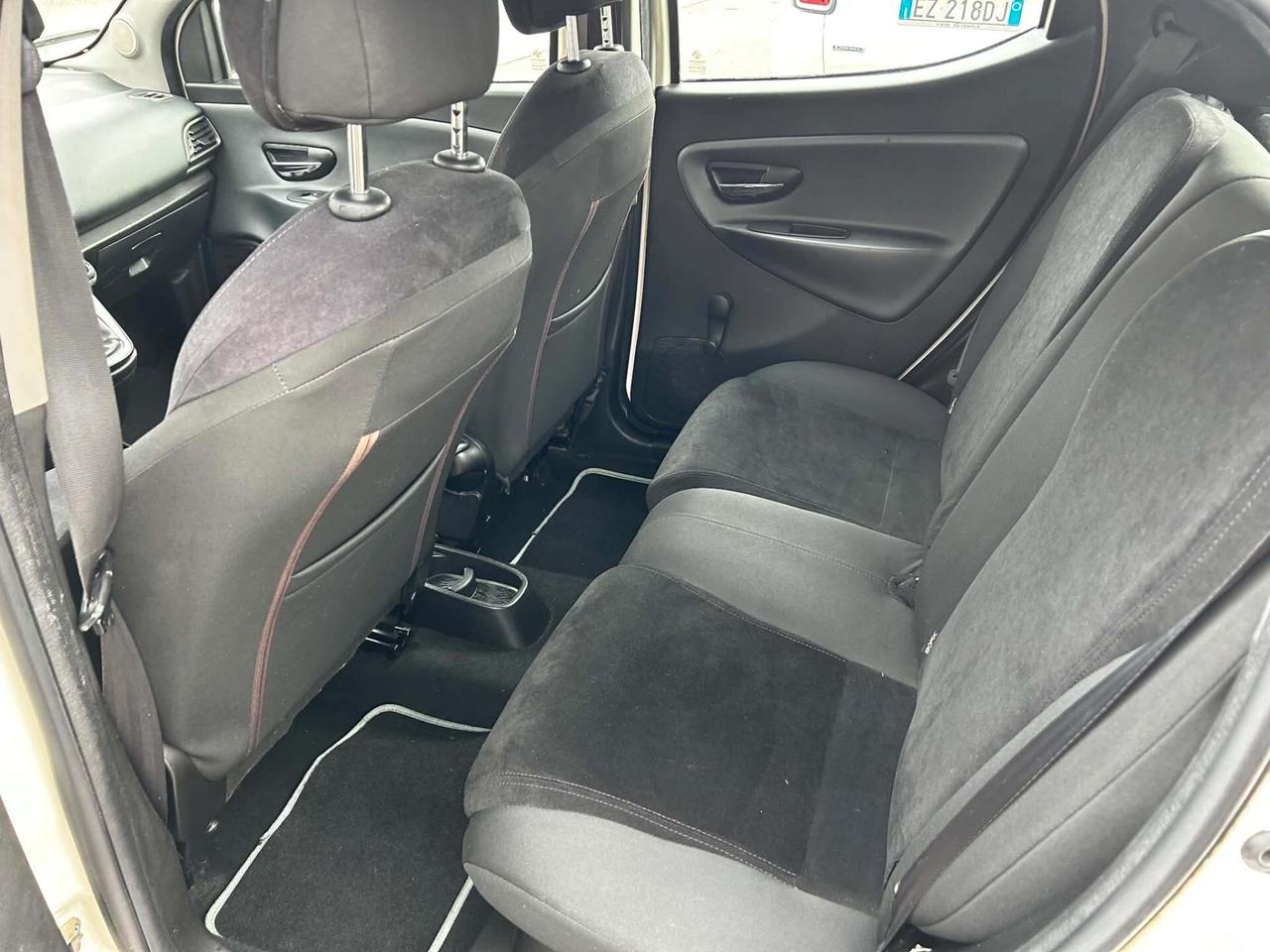 Lancia Ypsilon 1.2 69 CV 5 porte S&S Gold