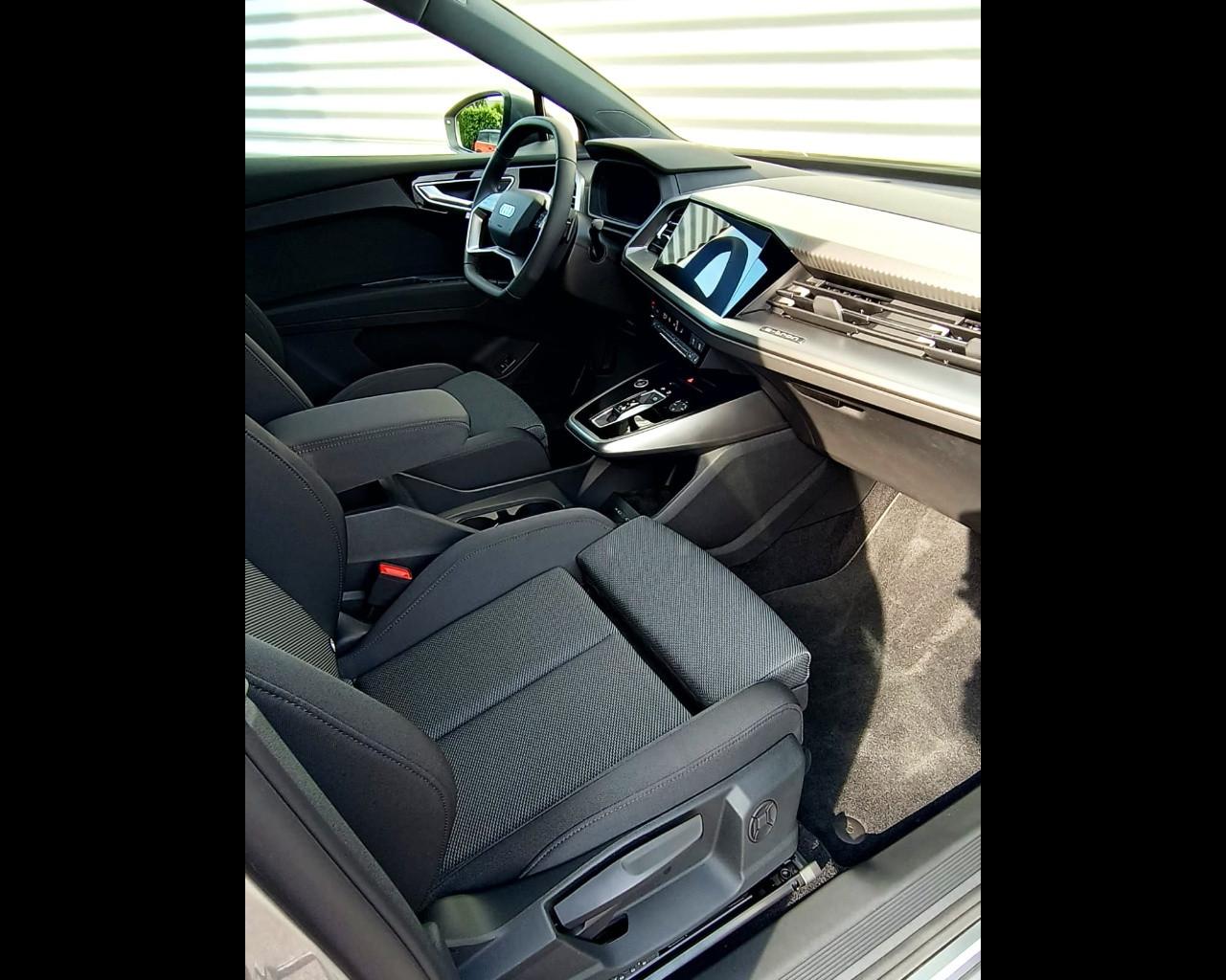 AUDI Q4 E-TRON 45 S-LINE EDITION